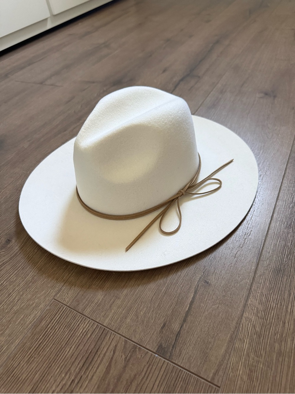 Auxiliary Cream Wide-Brim Fedora with Tan Bow Accent